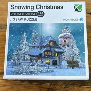 Snowing Christmas Jigsaw Puzzle - 1000 Pieces